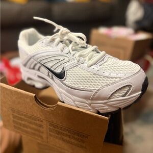 Nike White and Black Men's Sneakers